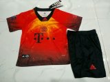 maglia Bayern Monaco bambino iridescente in edizione limitata