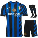 prima maglia Inter bambino 2025 con calze