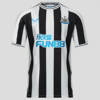 prima maglia Newcastle 2023